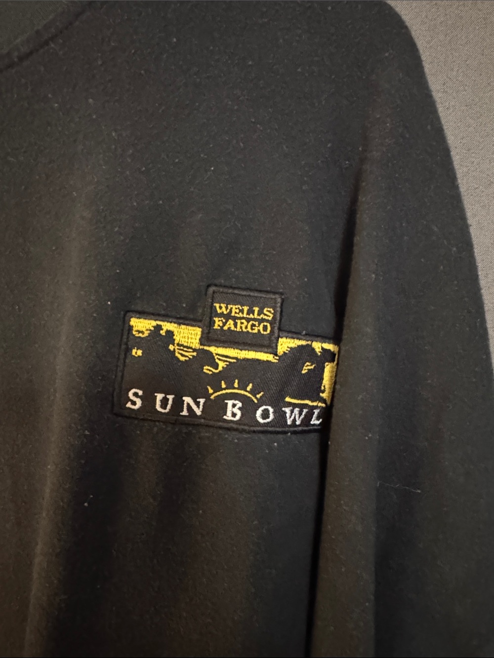 Sun Bowl Crewneck Tee with Yellow 'Oregon Ducks' Detail - Picture 2 of 4